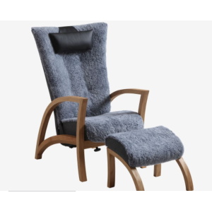 Focus fåtölj med fotpall i fårskinn